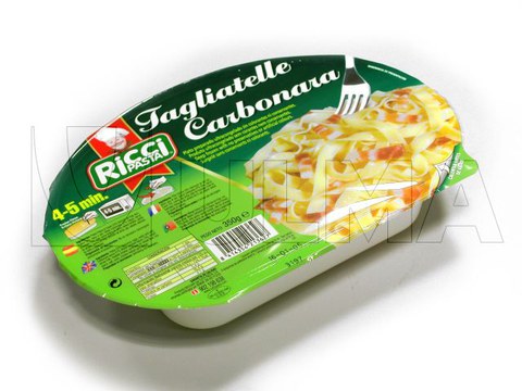 Massa pré-cozida embalada em bandeja rígida termoselada