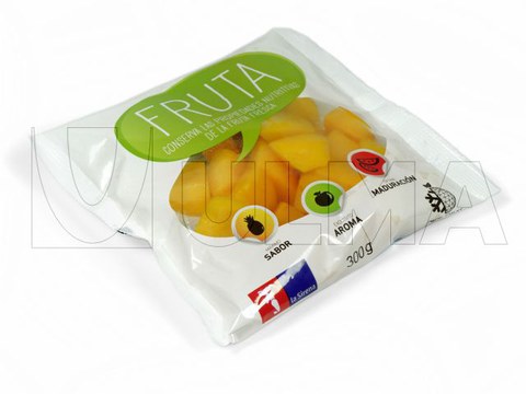 Fruta congelada embalada em máquina Vertical com bolsa almofada e filme laminado.