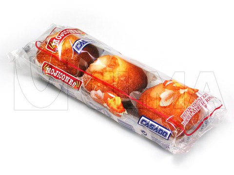 Bolinhos agrupados e embalados em flow pack (hffs)