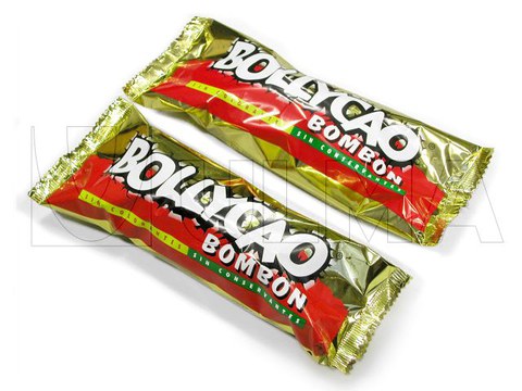 Bolos cobertos com chocolate embalados em Flowpack