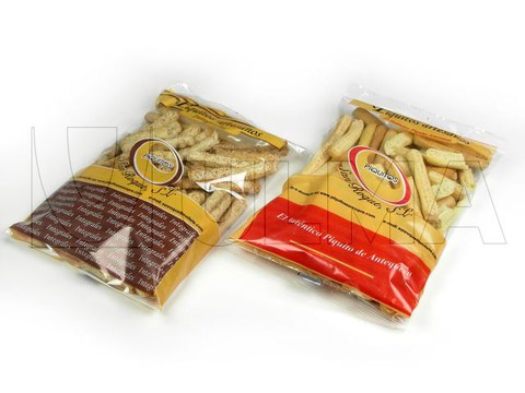 Sequilhos embalados em formato almofada.