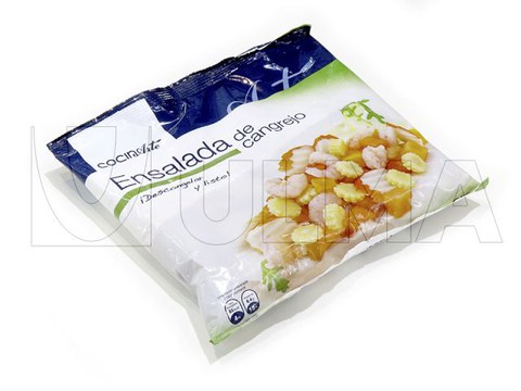 Salada de caranguejo embalada em bolsa vertical