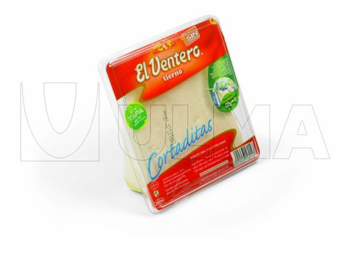 Cunhas de queijo embaladas em Termoformadora com atmosfera modificada (MAP) e filme rígido